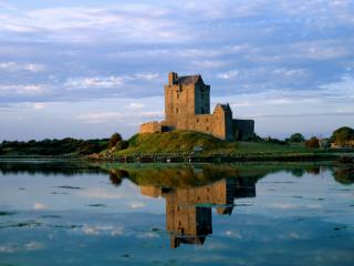 Obrazek: Dunguaire Castle, Kinvara, County Clare, Ireland