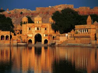 Obrazek: Gadi Sagar Temple, Jaisalmer, Rajasthan, India