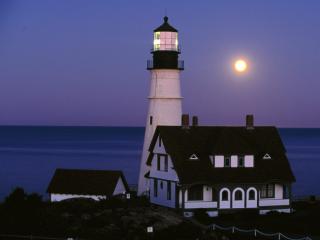 Obrazek: Moon Rise Over Portland Head Lighthouse, Portland, Maine