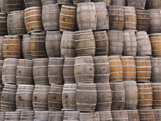 Obrazek: Stacked Wine Barrels, Napa Valley, California