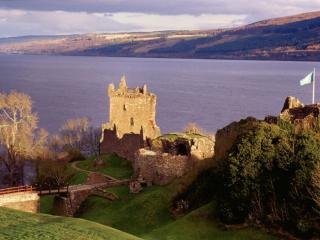 Obrazek: Urquhart Castle, Loch Ness, Scotland
