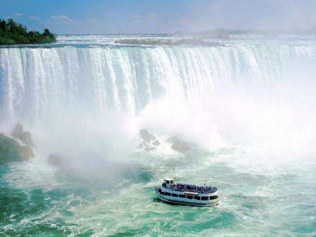 Maid of the Mist VII, Niagara Falls, Ontario, Canada