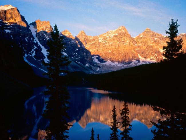 Moraine Lake, Banff National Park, Alberta, Canada