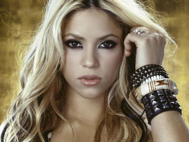 Shakira 79