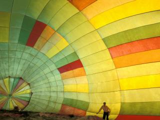 Obrazek: Inside a Hot Air Balloon, Provence, France