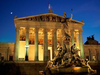 Obrazek: Pallas Athene Fountain, Parliament Building, Vienna, Austria