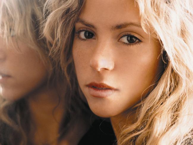 Shakira 19